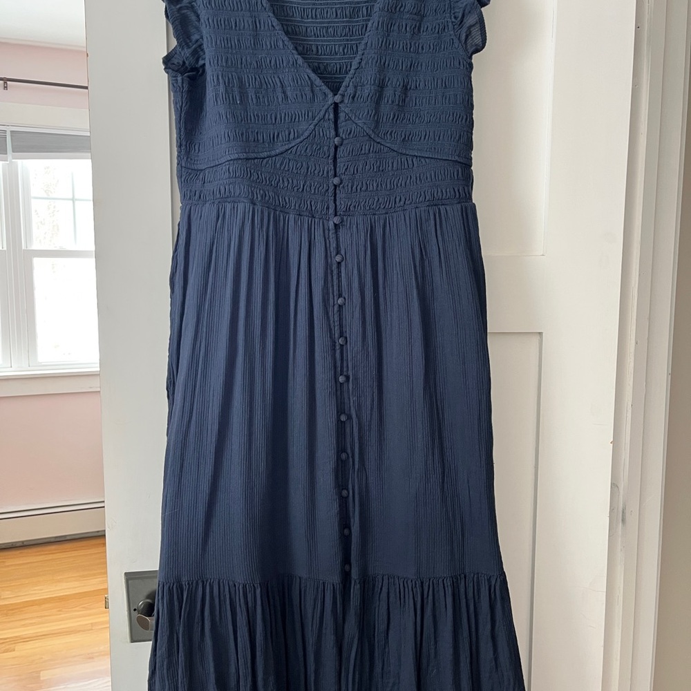 Quince Organic Textured Cotton Smocked V-Neck Midi Dress - Picture 2 of 6